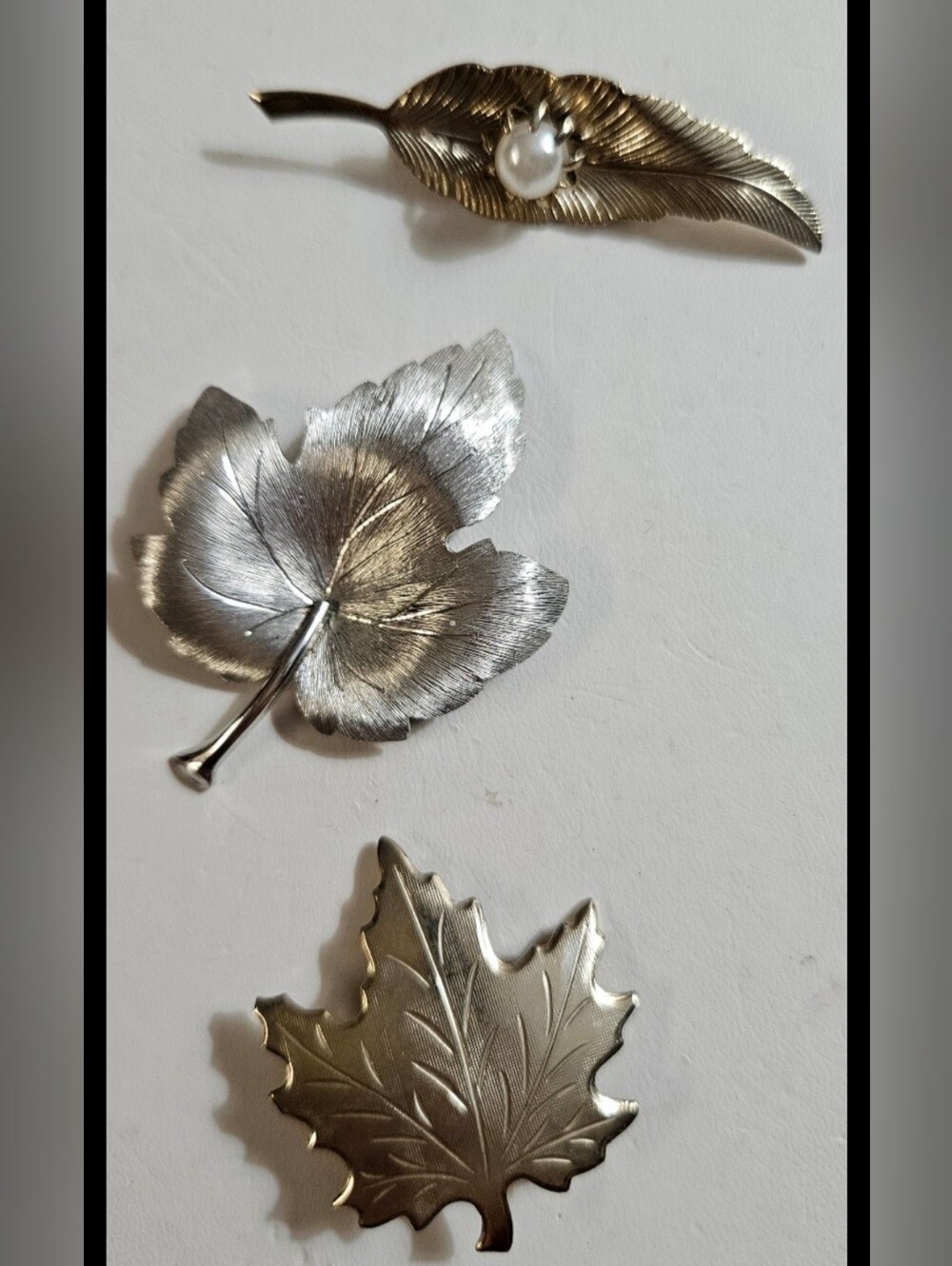Vintage Autumn Fall Leaf 3 Pin Lot